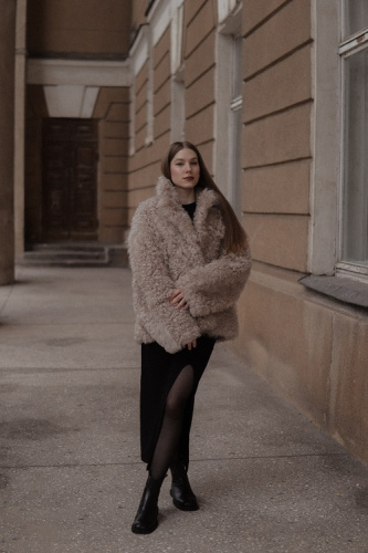 Короткая дублекна из меха ягненка